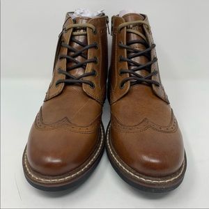 Crevo Tristen Leather Wingtip Boots Size 8